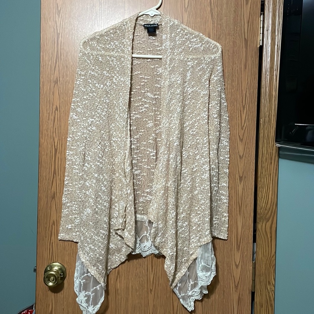 Long sleeve light weight cardigan with lace trim on bottom,